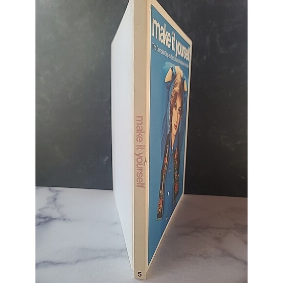 Make It Yourself The Complete Step-by-Step Library Of Needlework And Crafts... - Picture 10 of 10